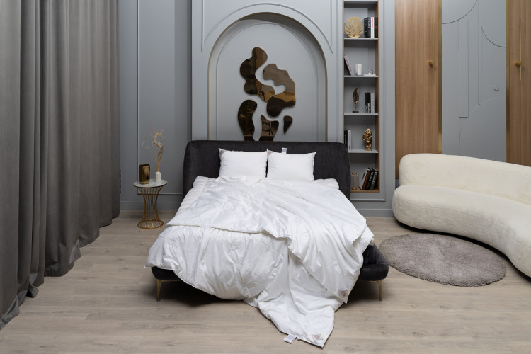 Одеяло стеганое точечно GERMAN GRASS LUXURY SILK GRASS 220х240 легкое