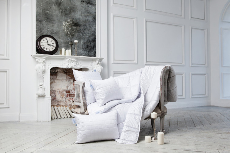 Одеяло стеганое GERMAN GRASS FWN-06470 CAMEL FAMILIE WOOL 160x220 всесезонное