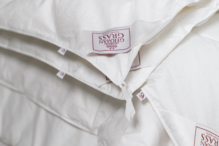 Одеяло GERMAN GRASS ALLIANCE DOWN Light and SILK GRASS двойное 200х220