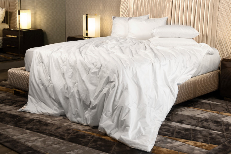 Одеяло стеганое точечно GERMAN GRASS PAISLEY SILK GRASS 220х240 всесезонное